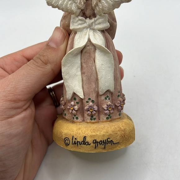 Flower Angel March Violet Figurine Resin 1995 Linda Grayson Collection - Picture 12 of 16
